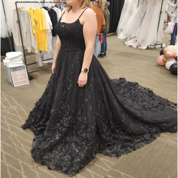 3D LACE/CRYSTAL HAND-BEADED/TULLE A-LINE BALL GOWN IN BLACK - Picture 2 of 4